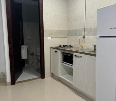 Tina Apartment | Les persiennes usées