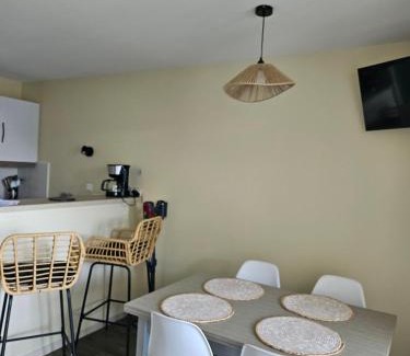 Treboul Apartment | Les pieds dans l'eau 4-6 personnes