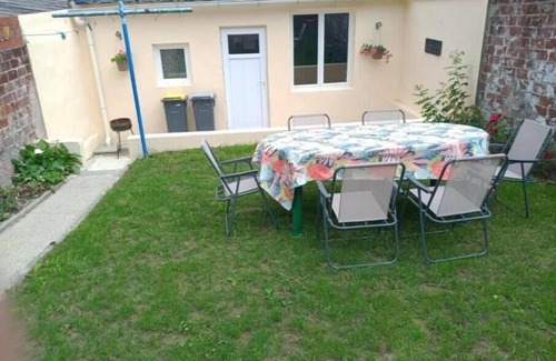 Fecamp House | LES Pieds Dans L'eau