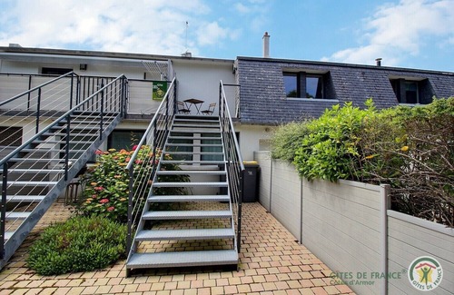 Plouezec House | Les Pieds Dans L'eau