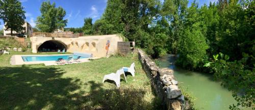 Mirabel-et-Blacons House | Les pieds dans l'eau: Gîte Gervanne - Plage privée