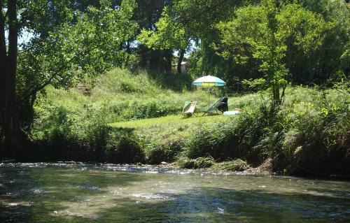 Mirabel-et-Blacons Apartment | Les pieds dans l'eau: Gîte Vercors - Plage privée