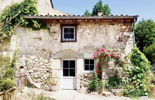 Mirabel-et-Blacons House | Les pieds dans l'eau- gîte l'Estancot-plage privée