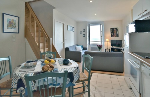 Saint-Cast-le-Guildo Apartment | Les Pieds dans le Sable - Appt vue mer
