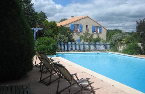 Bonneuil-Matours Bed & Breakfast | Les pierres blanches
