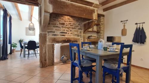 Oelleville House | Les Pierres du Bonheur