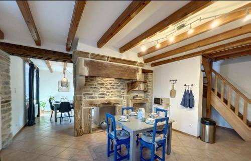 Oelleville House | Les Pierres du Bonheur