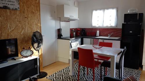 Bourg-Charente Ski Chalet | Les Pilotis Du Cognac
