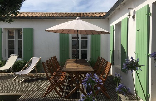 Les Portes-en-Re Villa | Les Portes en ré, Nice villa with garden in the center of the village.