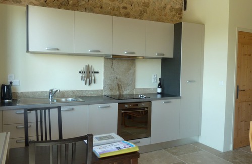 Vinsobres House | Les Pré-Alpes, apartment with pool on working vineyard in Drome Provençale