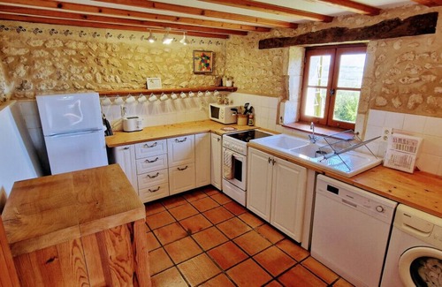 Nabinaud Cottage | Les Puits - Perfect holiday cottage with pool and gorgeous countryside views