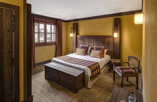 Plailly Hotel | Les Quais de Lutèce