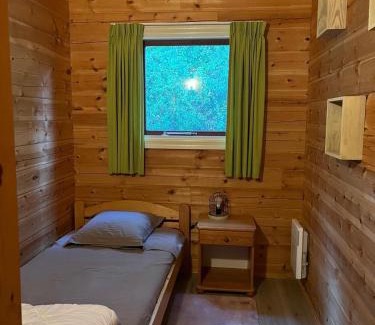Mauroux Ski Chalet | LES REFUGES DU LOT Kouki's Lodge