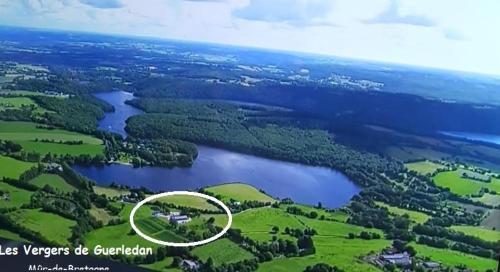 Mur-de-Bretagne House | LES REINETTES - Les Vergers de Guerlédan