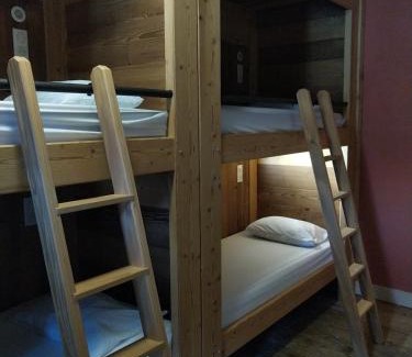Nans-sous-Sainte-Anne Hotel | LES REPAIRES