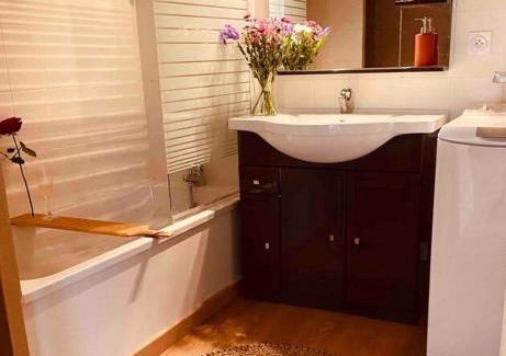 Chateauroux Apartment | Les rives de l’Indre. Parking gratuit. Lit 160CM