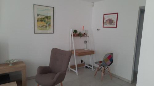 Nyons Apartment | Les Romarins, appartement impeccable et son parking privé