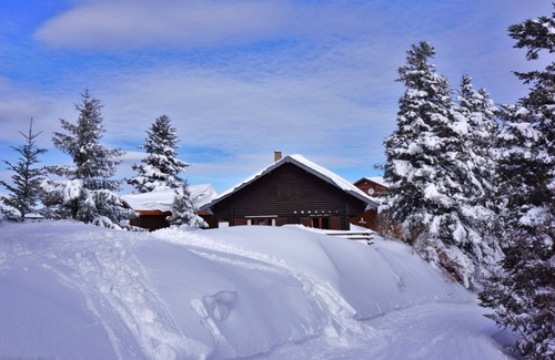 Guzet Neige Ski Chalet | "LES RONDINS, Guzet snow chalet, direct start to slopes and hikes, panoramic view