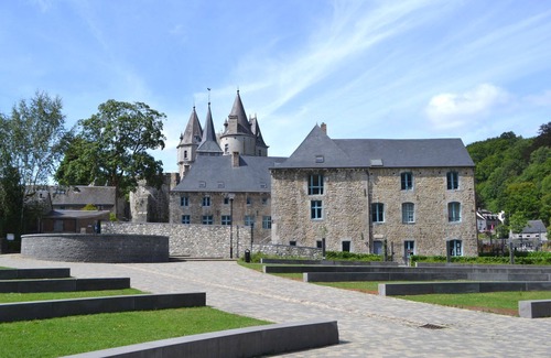 Bohon Bed & Breakfast | Les Roques Apartments in historical Monastery with Terrace