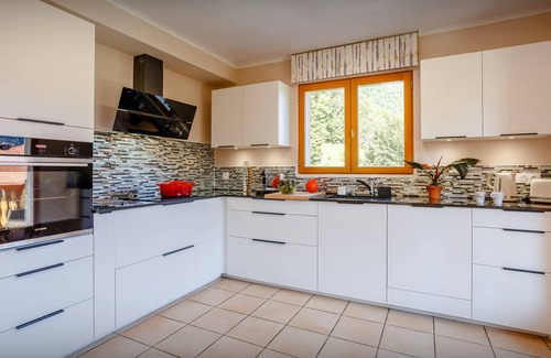 Thones Ski Chalet | Les Roses des Alpes - luxury mountain break, views & spa - OVO Network