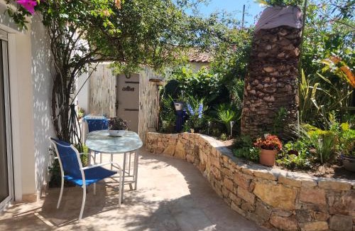 Plage de la Garonnette Apartment | Les Rosières Sainte Maxime-Golf de Saint Tropez, climatisée