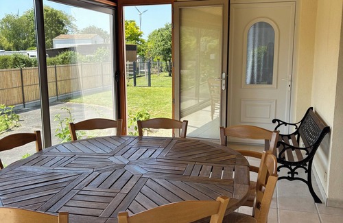 Pere House | Les rosiers welcomes you for 8 people Cosy house near La Rochelle