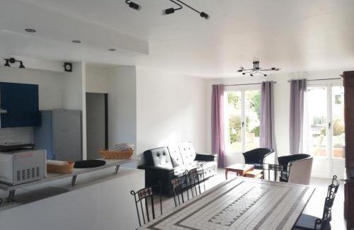 Nevers House | Les Rosiers d'Y