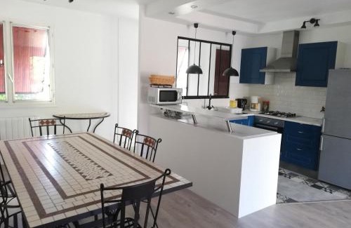 Nevers House | Les Rosiers d'Y