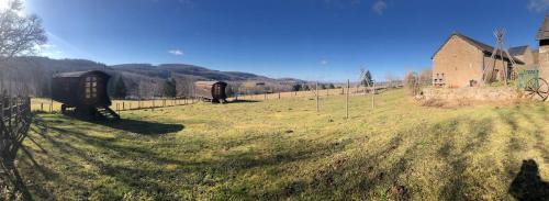 Moux-en-Morvan Other | Les roulottes de cirque Les Settons