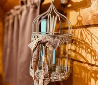 Les Herbiers Bed & Breakfast | Les Roulottes De La Basse Maunerie