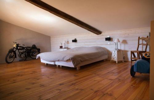 Landecourt House | Les Ruchers d'Emile