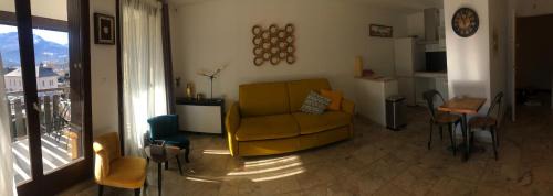 Embrun Apartment | les saluces N51