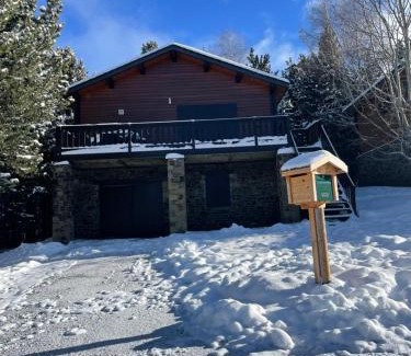 Eyne 2600 Ski Chalet | Les sapins