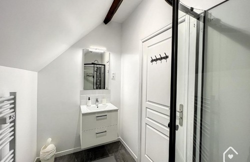 Chatellerault Apartment | Les studios d'Elina - Entrée autonome
