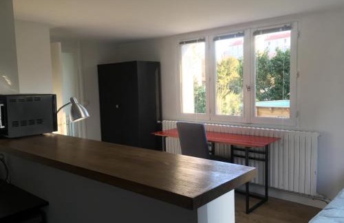 Charlier - Valvert Apartment | Les studios de l'Horloge