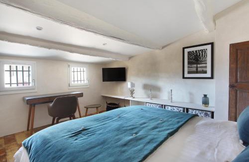 Aix-en-Provence Historic Centre Apartment | Les suites de Montigny
