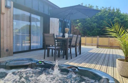 Plouezec House | Les suites du littoral - Gîtes proche mer - Piscine - SPA