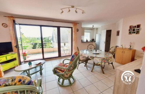 Mayenne House | Les Terrasses de Chateaubriand