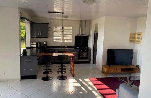 Riviere-Salee Villa | Les terrasses de Maëlle I - Jolie villa F4 vue mer