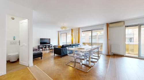 Saint-Georges Apartment | Les terrasses de Saint Georges 100m clim Parking