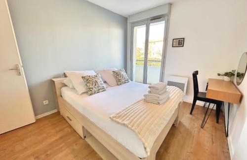 Fontaine-Bayonne-Cartoucherie Apartment | Les Terrasses du Zenith - Parking - Tramway - Wifi