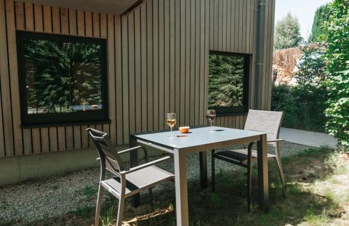 Longfaye House | Les Tourbières