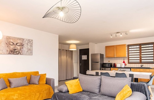 Bruguieres House | Les Tournesols Belle Maison parking 3 beds 160x200 1 bed 190 x 80 wifi, air conditioning