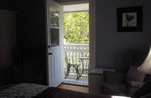 Wakefield Bed & Breakfast | Les Trois Erables Boutique Inn