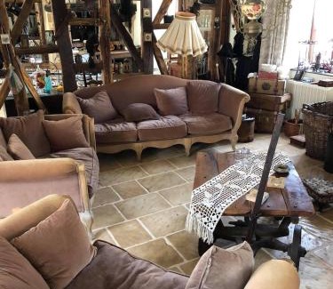 Bligny sur Ouche House | Les Trois Faisans
