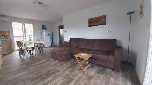 Sarras Apartment | les vignes Ardéchoises - Amandier