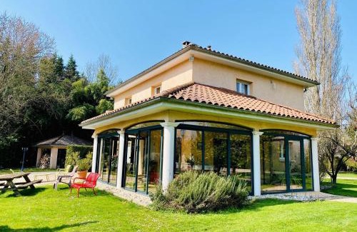 Vignieu Hotel | Les Villas du Domaine de Suzel