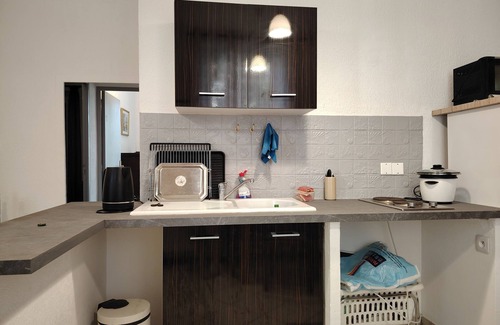 Peyriac-de-Mer Apartment | Les Volets Bleus accommodation Close to pontoons and the Doul