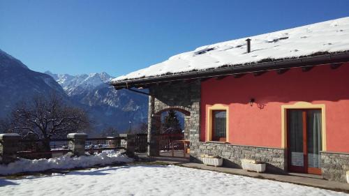 Verrayes House | Les Vrais Rayons