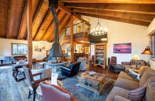 Incline Village House | Less Than 1 Mi to Beach Expansive Tahoe Escape with Hot Tub